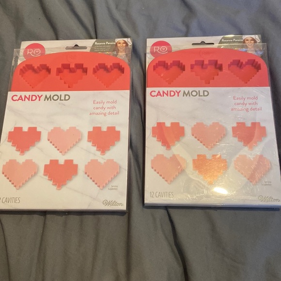 2 Wilton Pixelated Hearts Candy Mold Silicone 12 Heart Molds by Rosanna Pansino - Picture 1 of 3